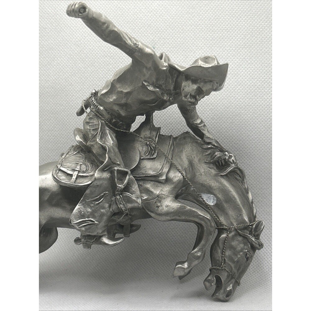 1983 CHILMARK ? Cheyenne inspired by Fredric Remington ? As Is No stand No Base - Picture 2 of 9